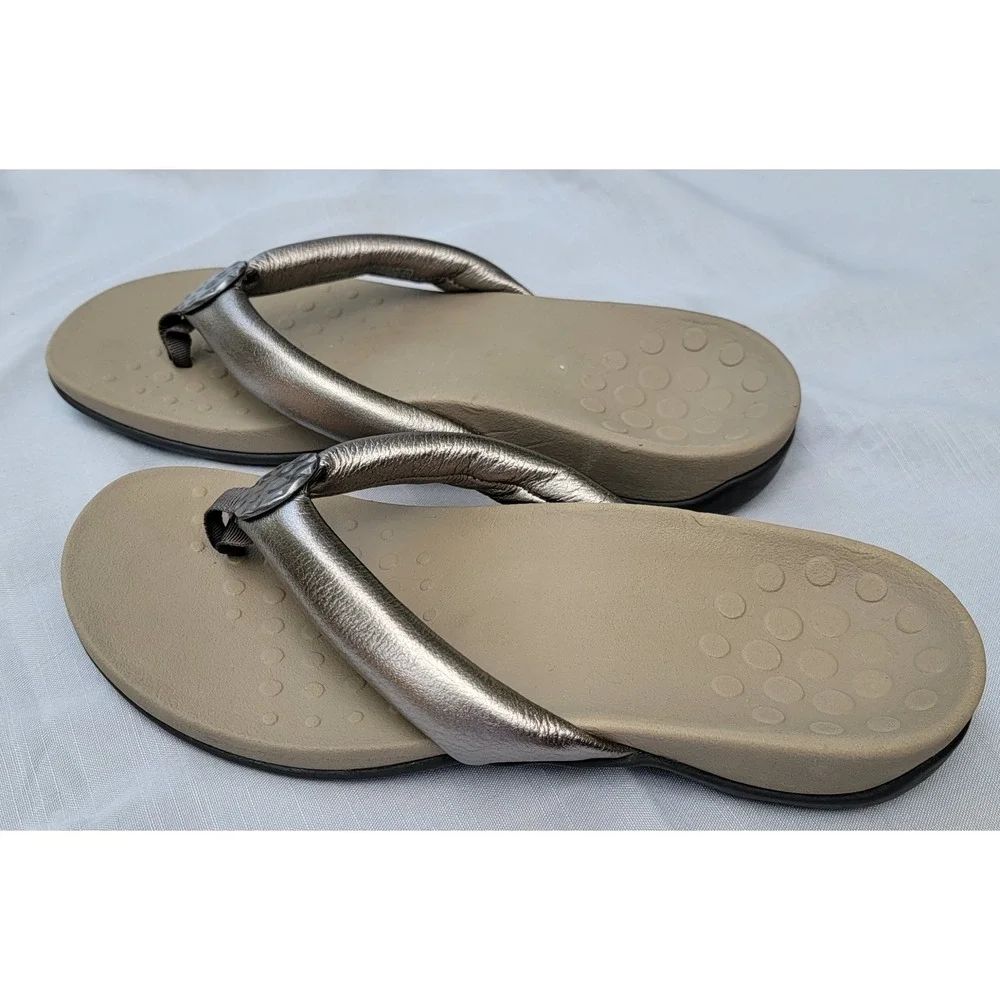 Vionic Orthaheel Metallic Silver Thong Sandals Hammered Medallion Flip Flops 10